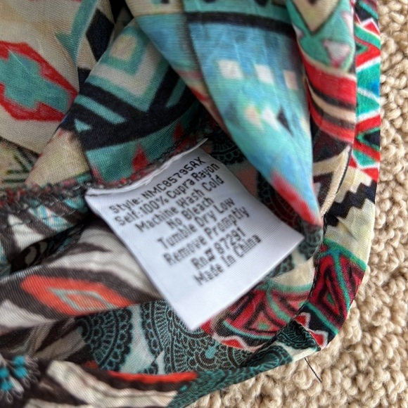 Johnny was 2X printed multi tunic . - Picture 7 of 8